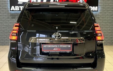 Toyota Land Cruiser Prado 150 рестайлинг 2, 2020 год, 7 357 000 рублей, 5 фотография