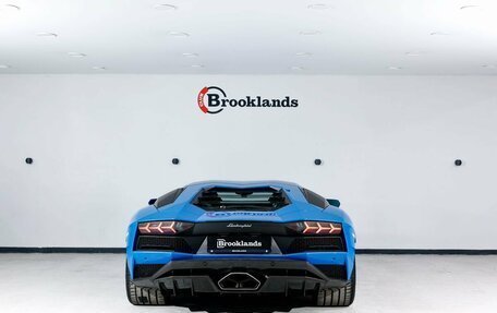 Lamborghini Aventador I рестайлинг, 2017 год, 37 990 000 рублей, 5 фотография
