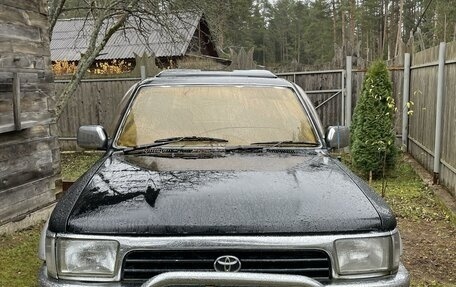 Toyota Hilux Surf III рестайлинг, 1993 год, 450 000 рублей, 2 фотография