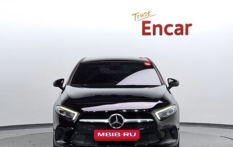 Mercedes-Benz A-Класс, 2020 год, 2 870 000 рублей, 3 фотография