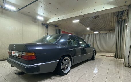 Mercedes-Benz W124, 1990 год, 450 000 рублей, 3 фотография