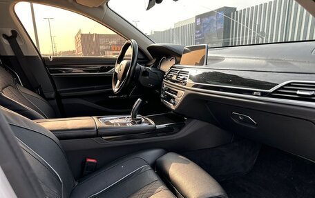 BMW 7 серия, 2016 год, 4 400 000 рублей, 9 фотография