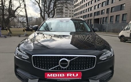 Volvo V90 Cross Country I рестайлинг, 2018 год, 3 330 000 рублей, 3 фотография