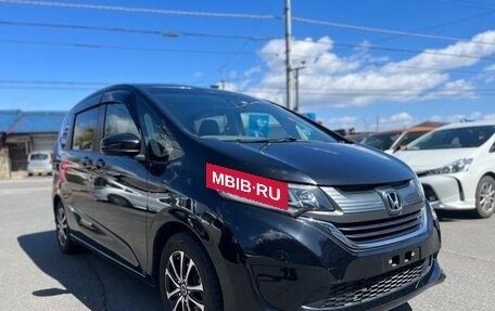 Honda Freed II, 2017 год, 1 350 000 рублей, 3 фотография