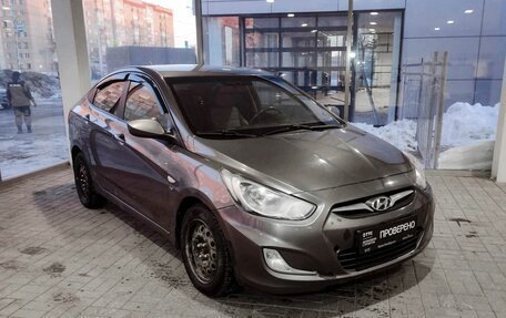 Hyundai Solaris II рестайлинг, 2011 год, 650 000 рублей, 3 фотография