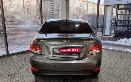 Hyundai Solaris II рестайлинг, 2011 год, 650 000 рублей, 6 фотография