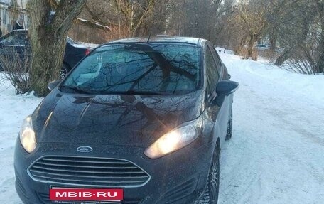 Ford Fiesta, 2015 год, 950 000 рублей, 3 фотография