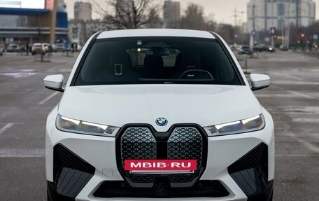BMW iX, 2021 год, 7 500 000 рублей, 4 фотография