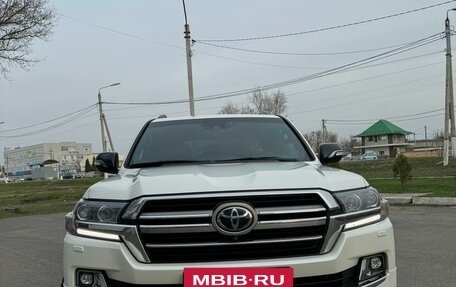 Toyota Land Cruiser 200, 2019 год, 9 400 000 рублей, 2 фотография