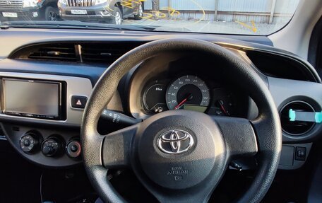 Toyota Vitz, 2014 год, 1 050 000 рублей, 3 фотография