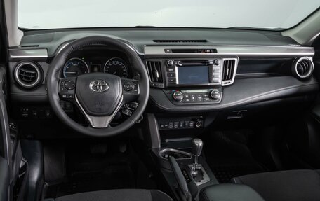 Toyota RAV4, 2016 год, 2 739 000 рублей, 6 фотография