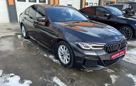 BMW 5 серия, 2020 год, 5 450 000 рублей, 2 фотография