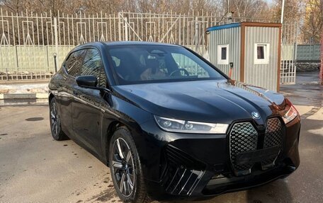 BMW iX, 2022 год, 7 000 000 рублей, 3 фотография