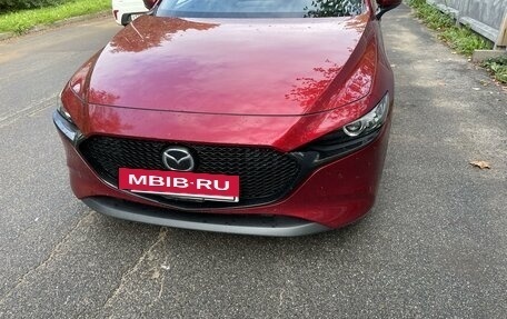 Mazda 3, 2019 год, 1 900 000 рублей, 3 фотография
