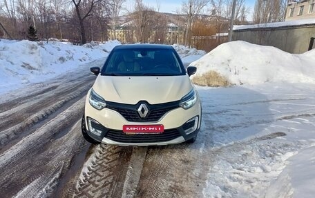 Renault Kaptur I рестайлинг, 2017 год, 1 790 000 рублей, 2 фотография
