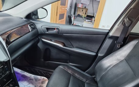 Toyota Camry, 2015 год, 2 370 000 рублей, 10 фотография