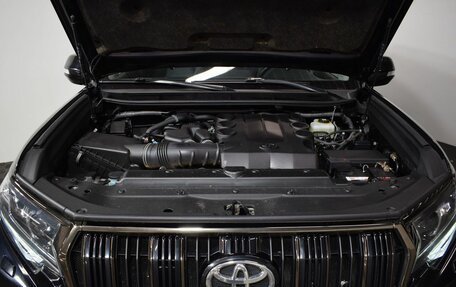 Toyota Land Cruiser Prado 150 рестайлинг 2, 2020 год, 6 819 000 рублей, 7 фотография