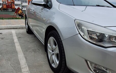 Opel Astra J, 2010 год, 720 000 рублей, 4 фотография