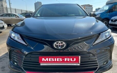 Toyota Camry, 2021 год, 3 700 000 рублей, 2 фотография