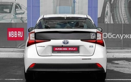 Toyota Prius IV XW50, 2019 год, 2 189 000 рублей, 4 фотография