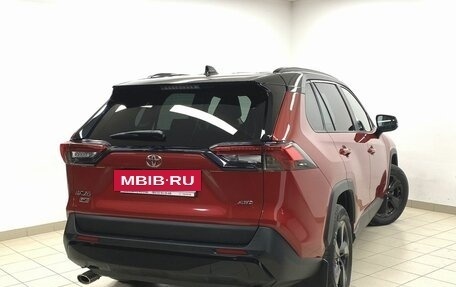 Toyota RAV4, 2021 год, 3 990 000 рублей, 4 фотография