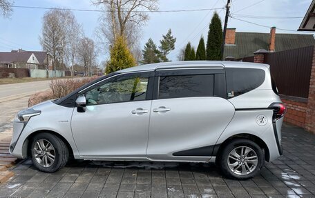 Toyota Sienta II, 2019 год, 1 750 000 рублей, 2 фотография