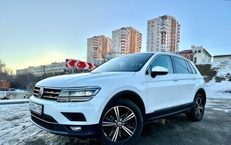 Volkswagen Tiguan II, 2017 год, 2 600 000 рублей, 3 фотография