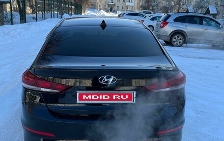Hyundai Elantra VI рестайлинг, 2017 год, 1 260 000 рублей, 3 фотография