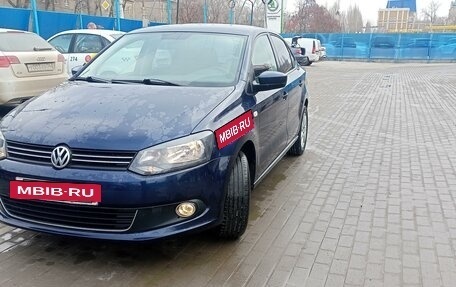 Volkswagen Polo VI (EU Market), 2010 год, 877 000 рублей, 2 фотография