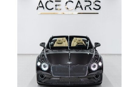 Bentley Continental GT III, 2023 год, 42 000 000 рублей, 2 фотография