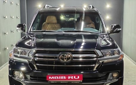 Toyota Land Cruiser 200, 2019 год, 8 700 000 рублей, 2 фотография