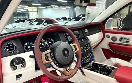 Rolls-Royce Cullinan, 2021 год, 35 950 000 рублей, 3 фотография