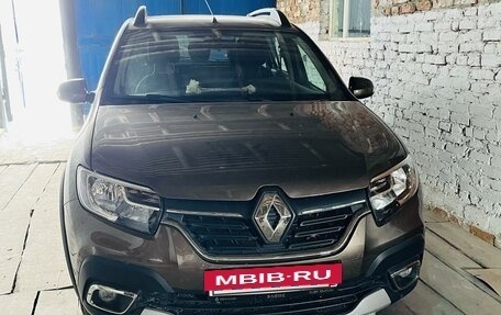 Renault Sandero II рестайлинг, 2019 год, 1 650 000 рублей, 2 фотография