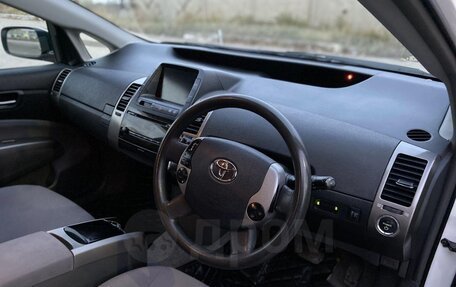 Toyota Prius, 2010 год, 850 000 рублей, 2 фотография