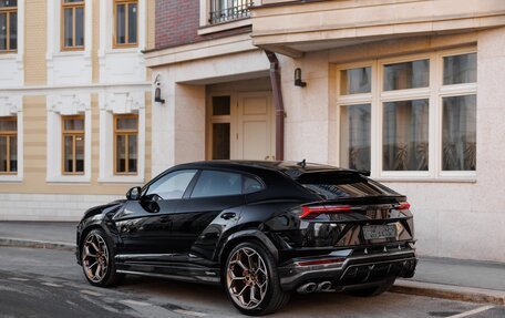 Lamborghini Urus I, 2023 год, 56 000 000 рублей, 3 фотография