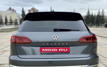 Volkswagen Touareg III, 2019 год, 6 100 000 рублей, 5 фотография