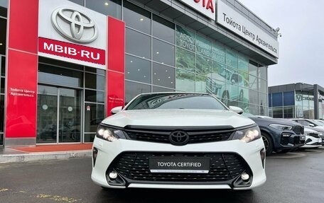 Toyota Camry, 2018 год, 2 599 000 рублей, 6 фотография