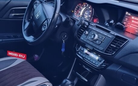Honda Accord IX рестайлинг, 2017 год, 1 400 000 рублей, 3 фотография