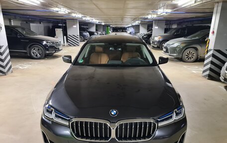 BMW 5 серия, 2020 год, 4 200 000 рублей, 2 фотография