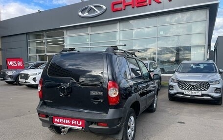 Chevrolet Niva I рестайлинг, 2018 год, 785 000 рублей, 5 фотография