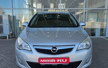 Opel Astra J, 2011 год, 889 000 рублей, 3 фотография