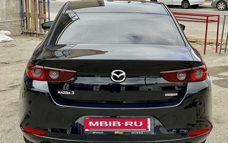 Mazda 3, 2019 год, 1 900 000 рублей, 4 фотография