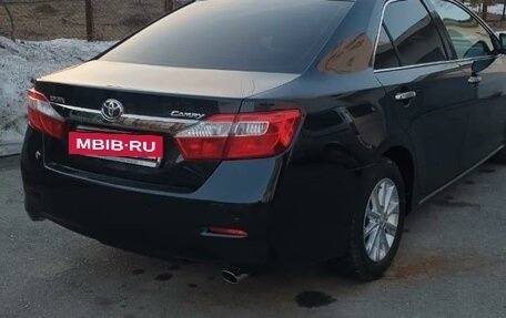 Toyota Camry, 2014 год, 2 100 000 рублей, 3 фотография