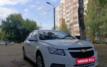 Chevrolet Cruze II, 2012 год, 987 000 рублей, 5 фотография