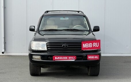 Toyota Land Cruiser 100 рестайлинг 2, 2003 год, 1 799 000 рублей, 2 фотография