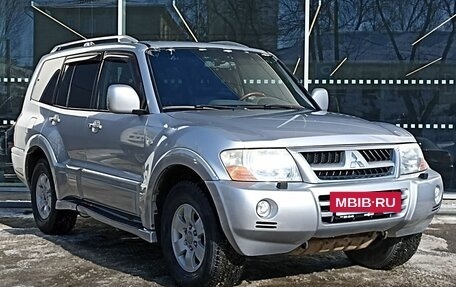 Mitsubishi Pajero III рестайлинг, 2003 год, 910 000 рублей, 3 фотография