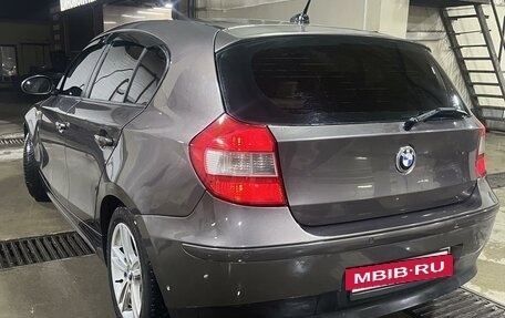 BMW 1 серия, 2006 год, 800 000 рублей, 4 фотография