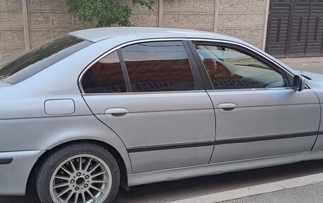 BMW 5 серия, 1998 год, 300 000 рублей, 2 фотография