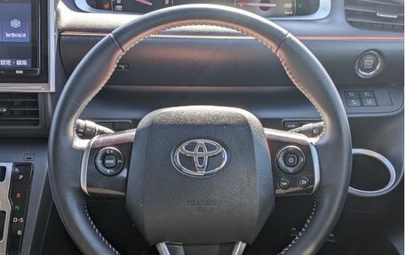 Toyota Sienta II, 2021 год, 990 200 рублей, 9 фотография