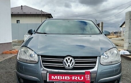 Volkswagen Jetta VI, 2009 год, 720 000 рублей, 3 фотография
